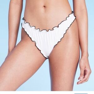 🌴🌴Cheeky high bikini bottom